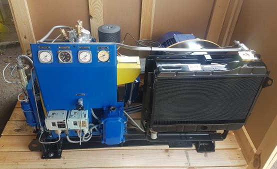 Поршневой компрессор Мелком АКР-2