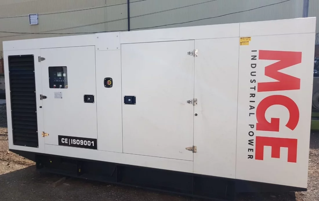 Дизельный генератор Doosan MGE 550-Т400 в кожухе