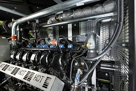 Газовый генератор Pramac GGW625MA в кожухе — фото 8